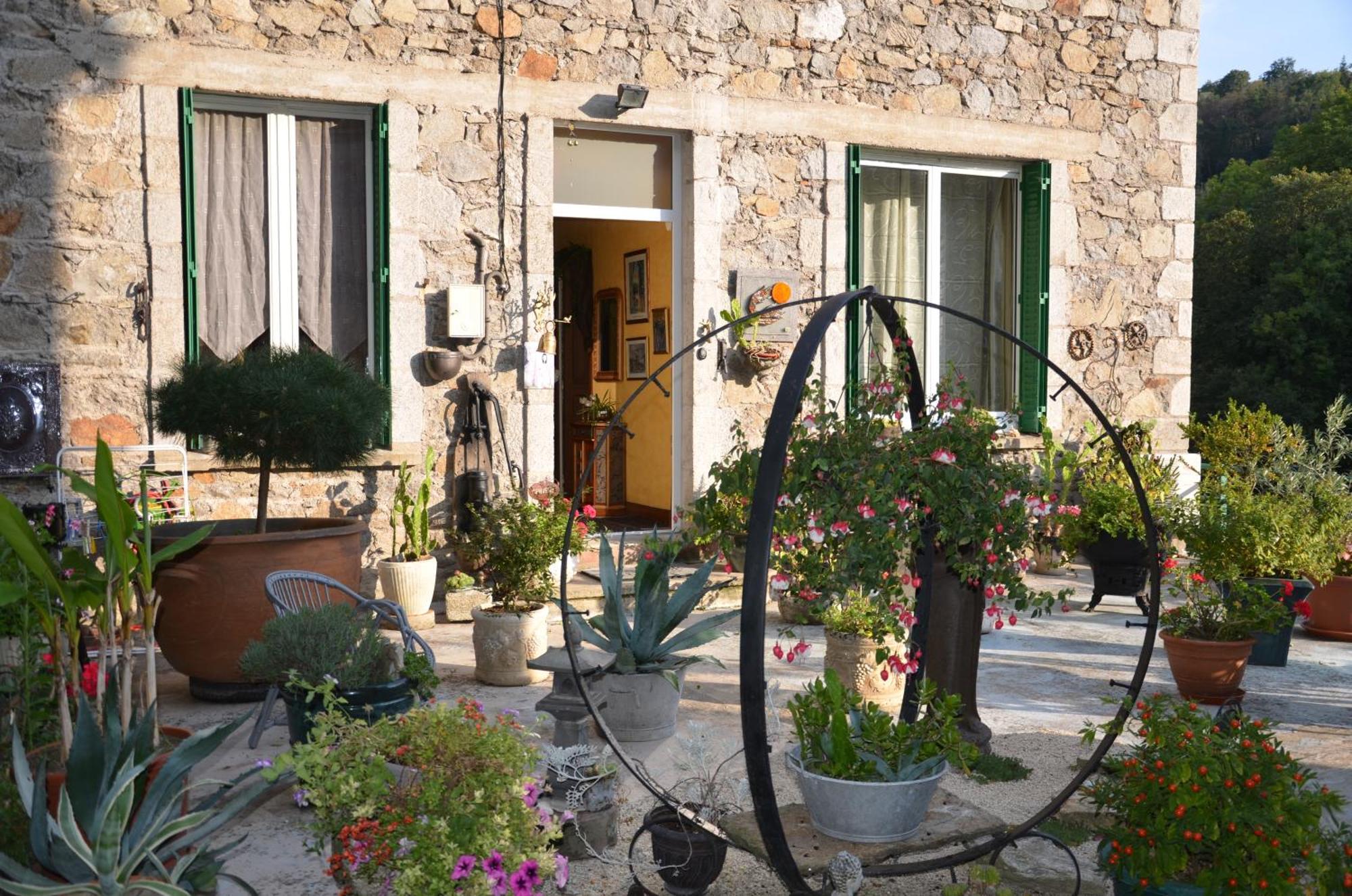 Chambre Bounty, B&B, Cuisine Privee, Lit Queen Size, Terrasse, Parking, Garage Olliergues Eksteriør bilde