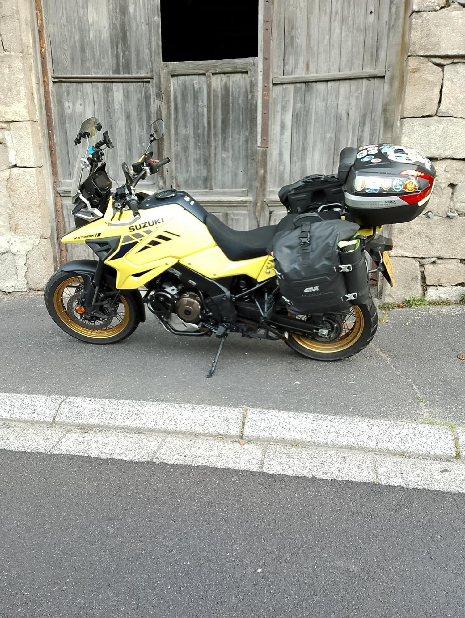 Chambre Bounty, B&B, Cuisine Privee, Lit Queen Size, Terrasse, Parking, Garage Olliergues Eksteriør bilde